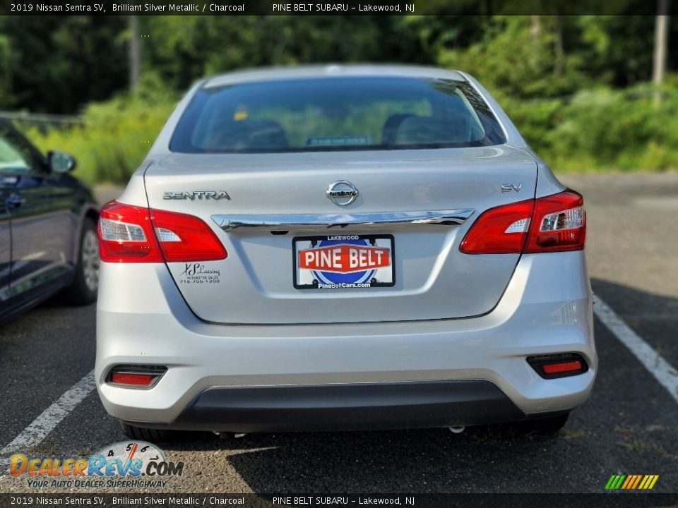 2019 Nissan Sentra SV Brilliant Silver Metallic / Charcoal Photo #10