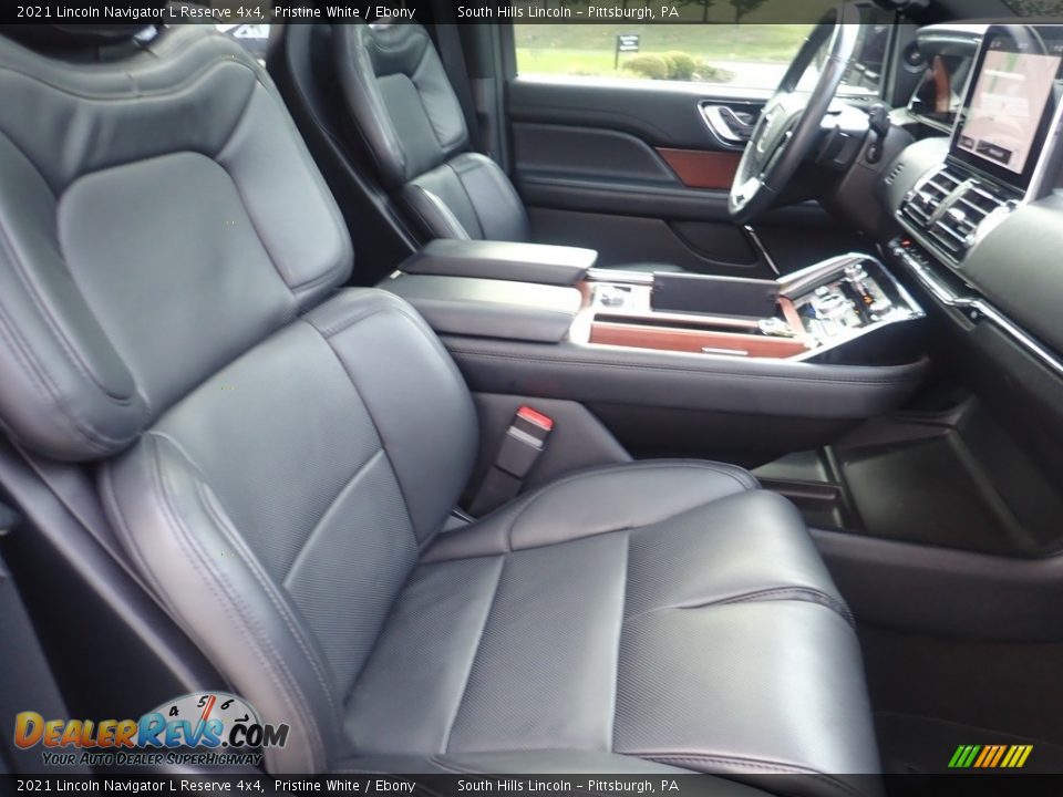 Front Seat of 2021 Lincoln Navigator L Reserve 4x4 Photo #11