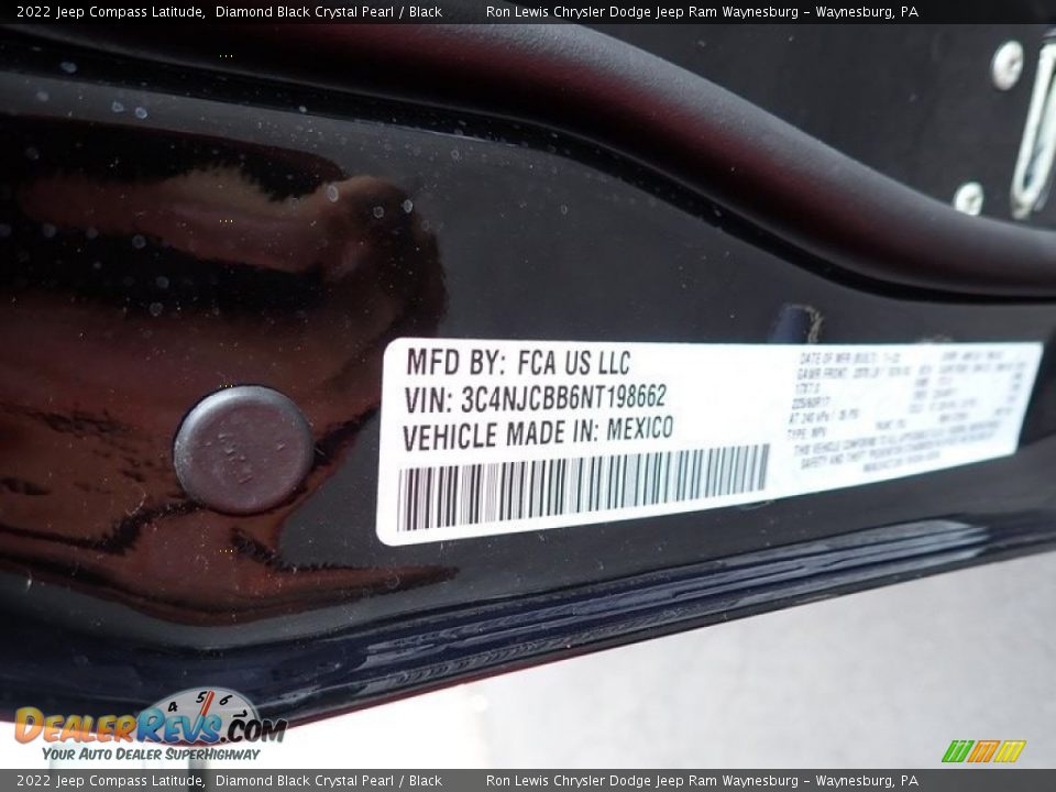2022 Jeep Compass Latitude Diamond Black Crystal Pearl / Black Photo #14
