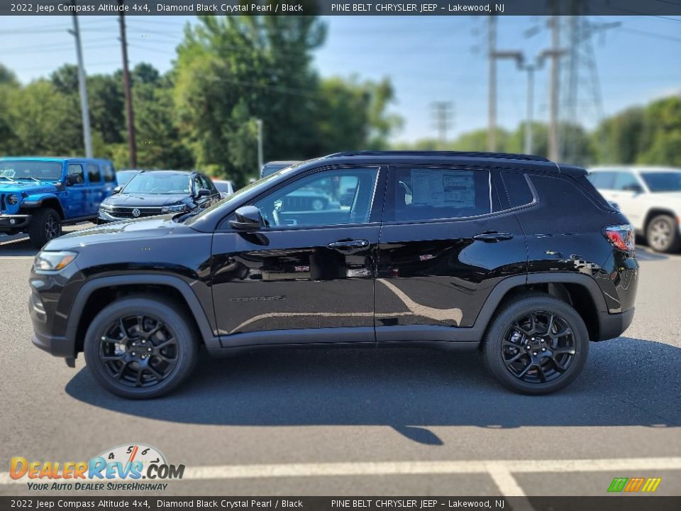 2022 Jeep Compass Altitude 4x4 Diamond Black Crystal Pearl / Black Photo #3