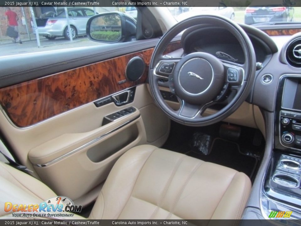 Front Seat of 2015 Jaguar XJ XJ Photo #12