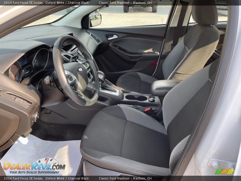 2014 Ford Focus SE Sedan Oxford White / Charcoal Black Photo #12