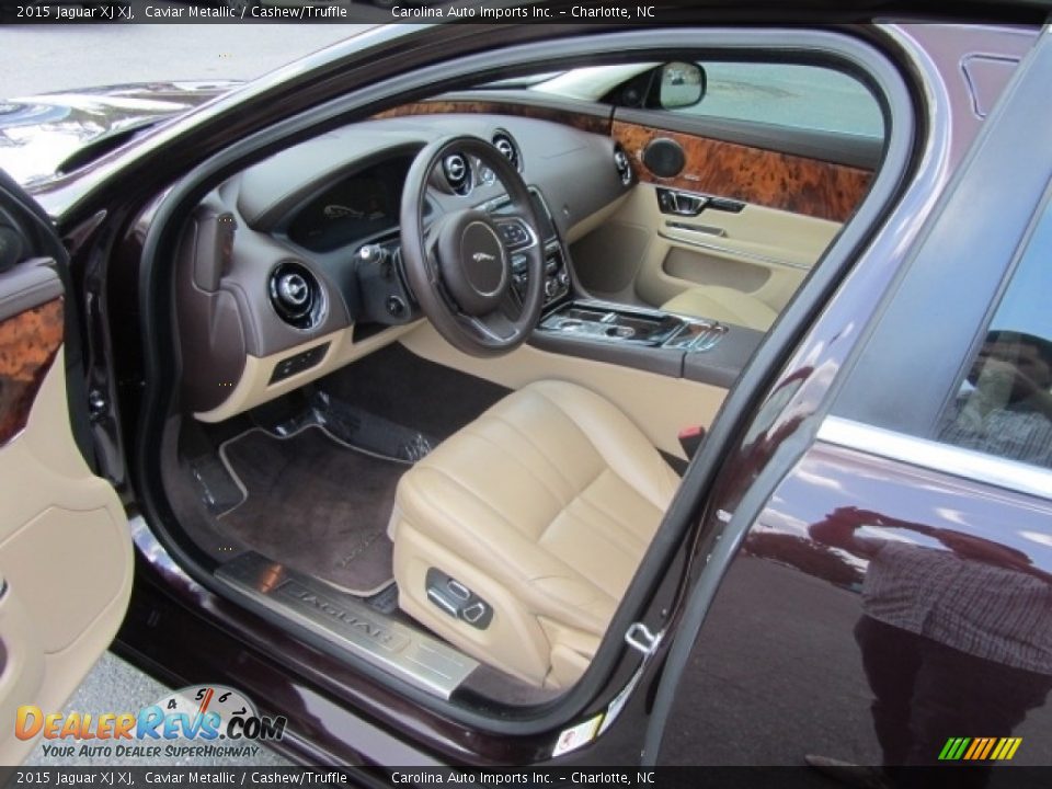 Cashew/Truffle Interior - 2015 Jaguar XJ XJ Photo #17