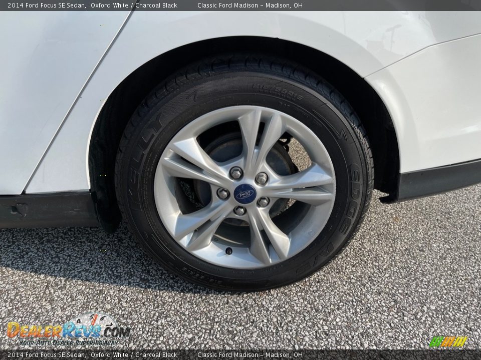 2014 Ford Focus SE Sedan Oxford White / Charcoal Black Photo #15