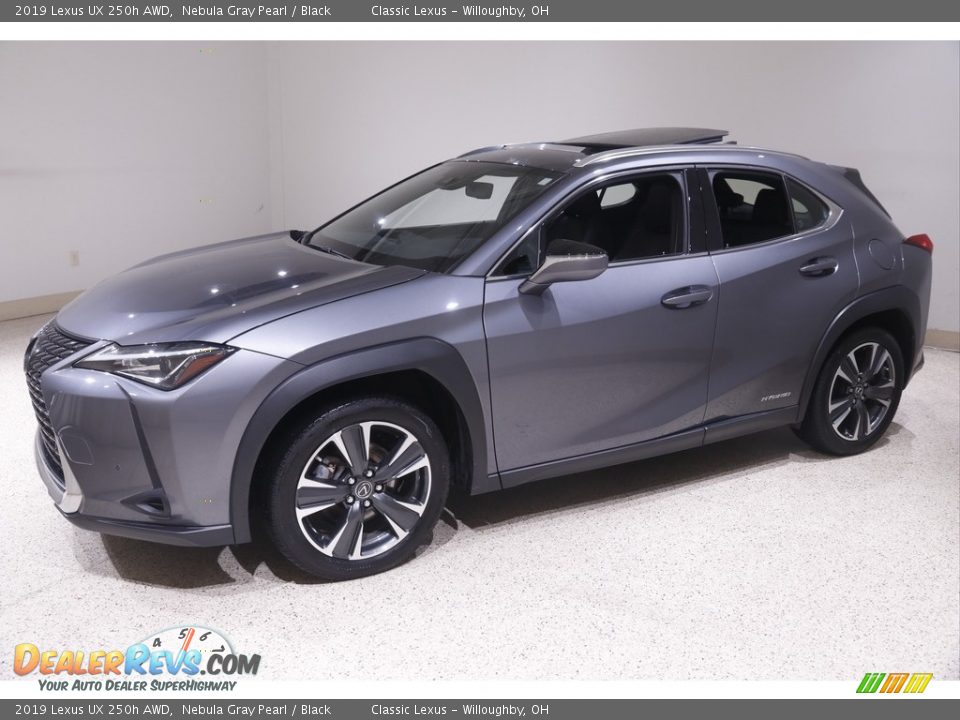 Front 3/4 View of 2019 Lexus UX 250h AWD Photo #3