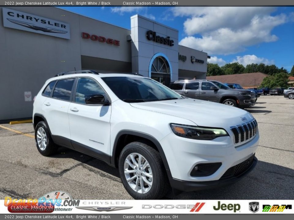 2022 Jeep Cherokee Latitude Lux 4x4 Bright White / Black Photo #1