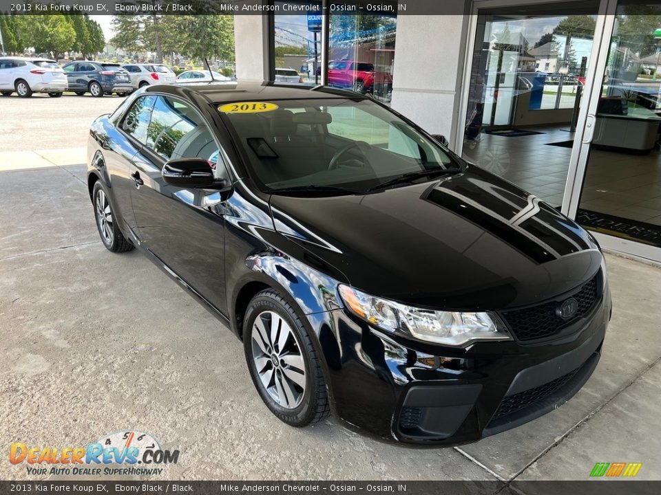 Front 3/4 View of 2013 Kia Forte Koup EX Photo #2