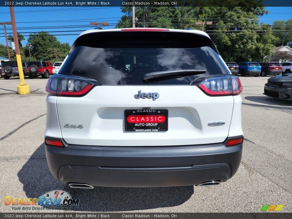 2022 Jeep Cherokee Latitude Lux 4x4 Bright White / Black Photo #10