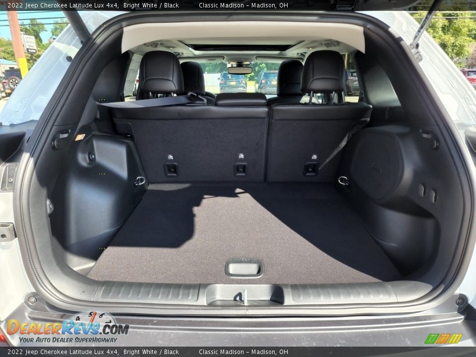 2022 Jeep Cherokee Latitude Lux 4x4 Bright White / Black Photo #11