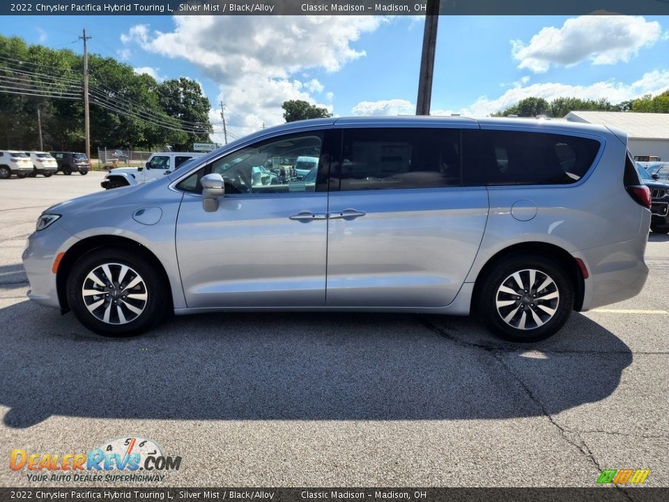 Silver Mist 2022 Chrysler Pacifica Hybrid Touring L Photo #9