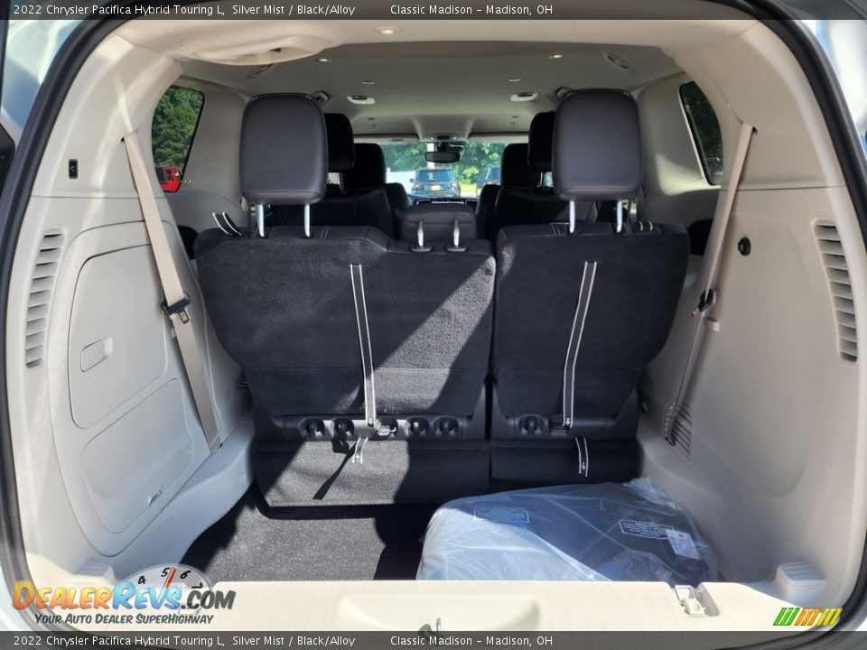 2022 Chrysler Pacifica Hybrid Touring L Trunk Photo #12