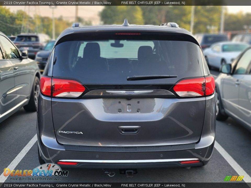 2019 Chrysler Pacifica Touring L Granite Crystal Metallic / Black/Alloy Photo #9