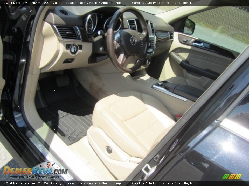 2014 Mercedes-Benz ML 350 4Matic Obsidian Black Metallic / Almond Beige Photo #17