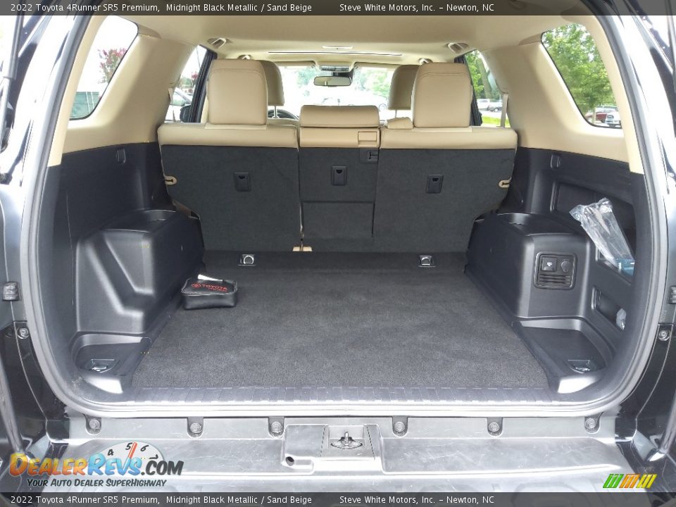 2022 Toyota 4Runner SR5 Premium Trunk Photo #14