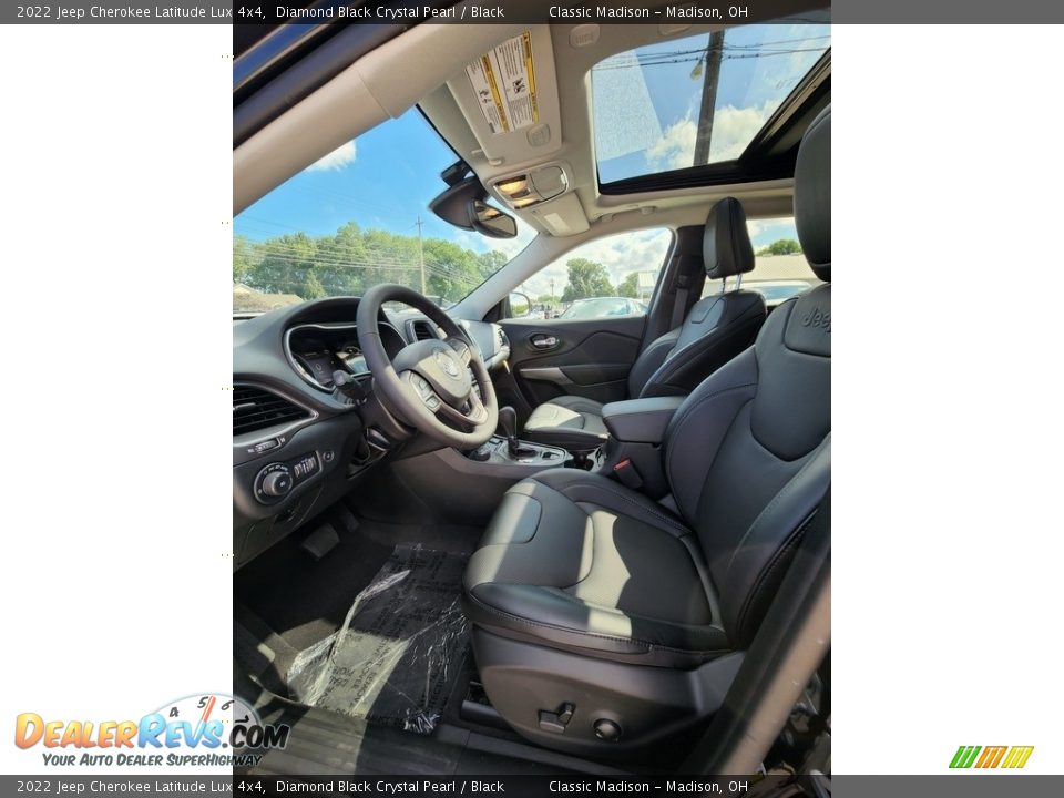 2022 Jeep Cherokee Latitude Lux 4x4 Diamond Black Crystal Pearl / Black Photo #2