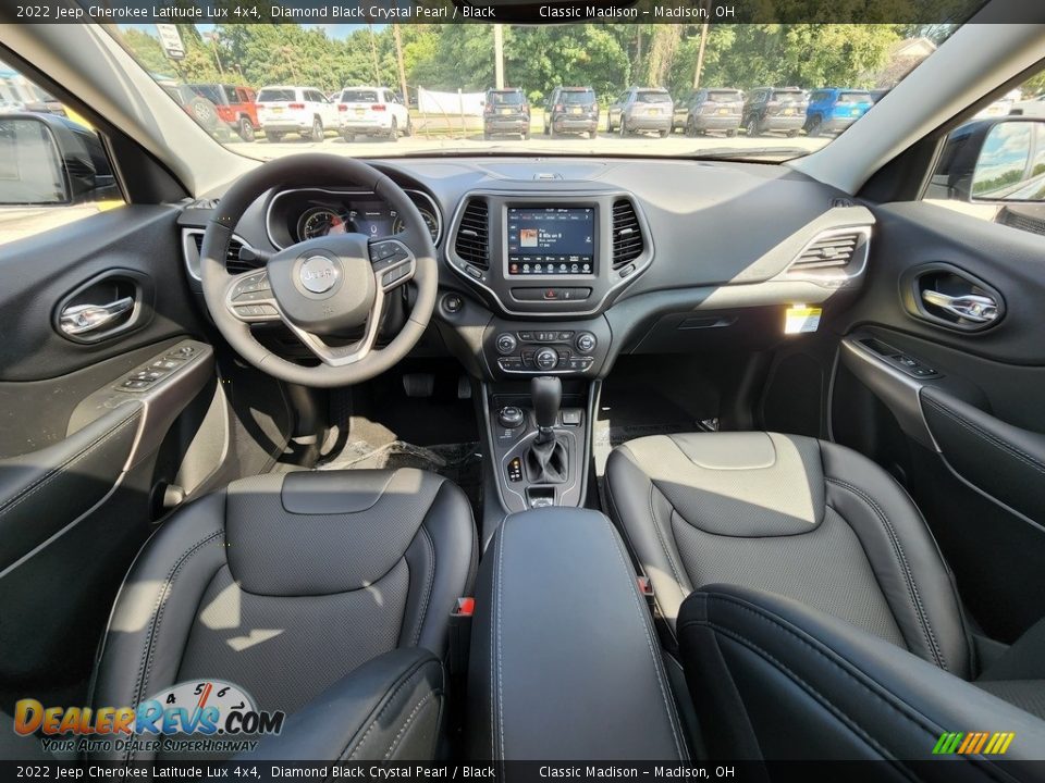 2022 Jeep Cherokee Latitude Lux 4x4 Diamond Black Crystal Pearl / Black Photo #4