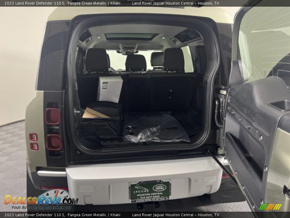 2023 Land Rover Defender 110 S Trunk Photo #24