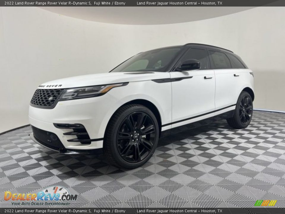 Front 3/4 View of 2022 Land Rover Range Rover Velar R-Dynamic S Photo #1