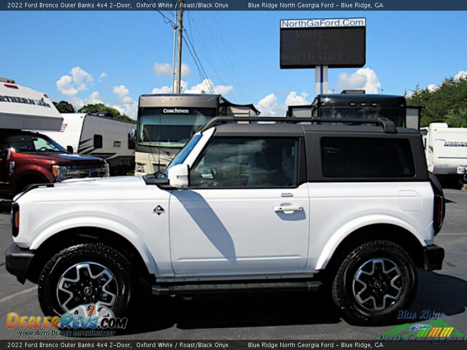 2022 Ford Bronco Outer Banks 4x4 2-Door Oxford White / Roast/Black Onyx Photo #2