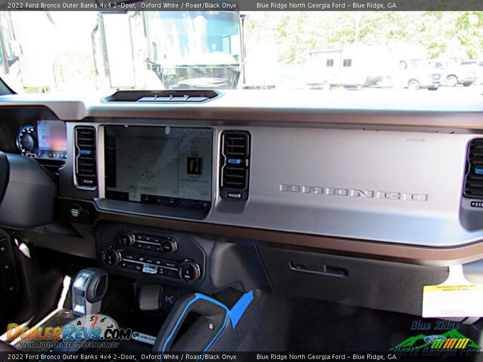 2022 Ford Bronco Outer Banks 4x4 2-Door Oxford White / Roast/Black Onyx Photo #16