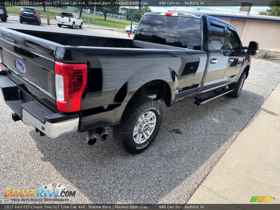 2017 Ford F250 Super Duty XLT Crew Cab 4x4 Shadow Black / Medium Earth Gray Photo #5