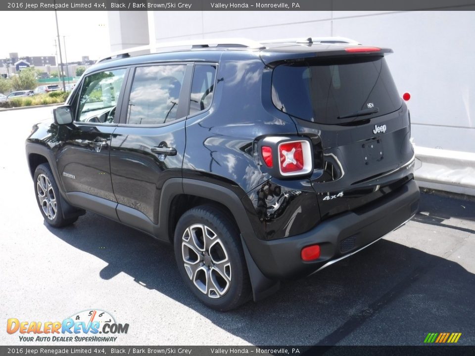 2016 Jeep Renegade Limited 4x4 Black / Bark Brown/Ski Grey Photo #9