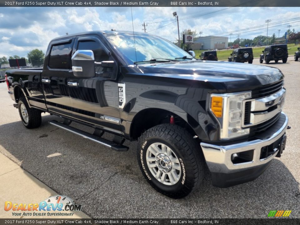 2017 Ford F250 Super Duty XLT Crew Cab 4x4 Shadow Black / Medium Earth Gray Photo #34