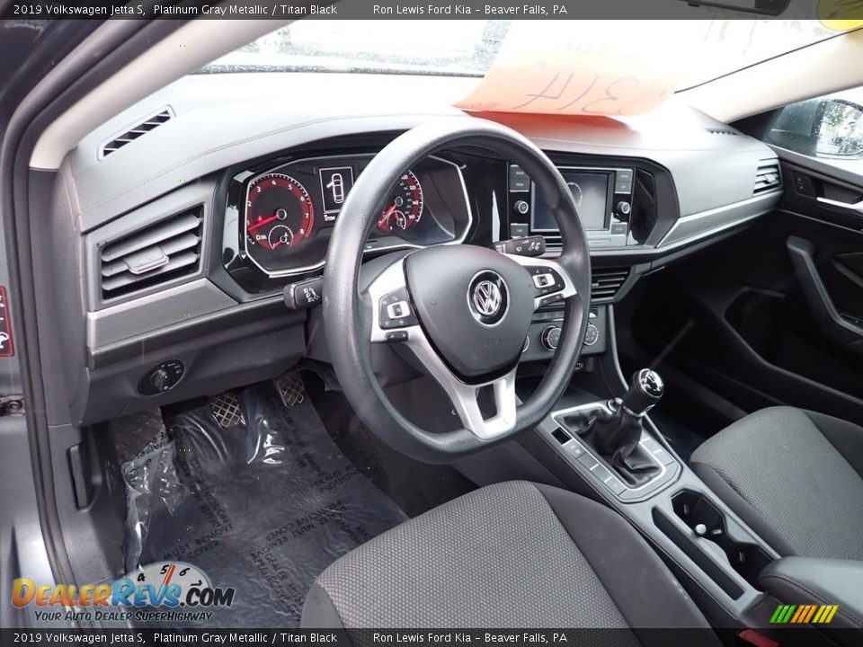 Front Seat of 2019 Volkswagen Jetta S Photo #19