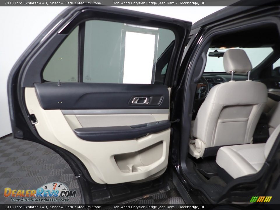 2018 Ford Explorer 4WD Shadow Black / Medium Stone Photo #23