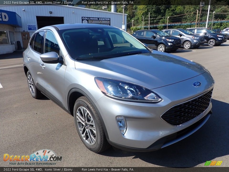 Front 3/4 View of 2022 Ford Escape SEL 4WD Photo #2