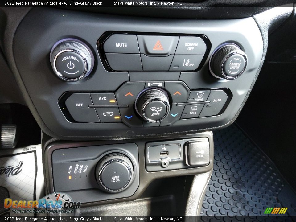 Controls of 2022 Jeep Renegade Altitude 4x4 Photo #25