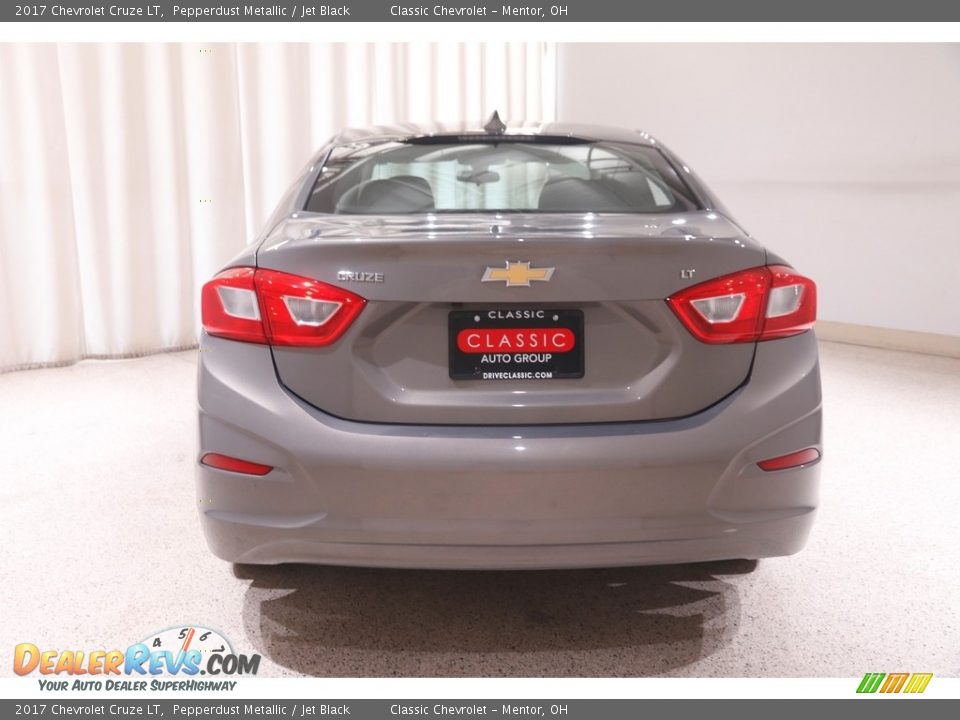 2017 Chevrolet Cruze LT Pepperdust Metallic / Jet Black Photo #20