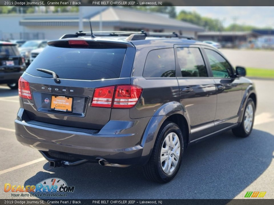 2019 Dodge Journey SE Granite Pearl / Black Photo #18