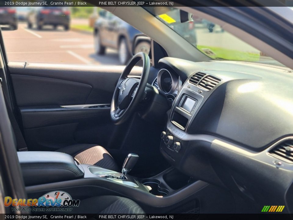 2019 Dodge Journey SE Granite Pearl / Black Photo #24
