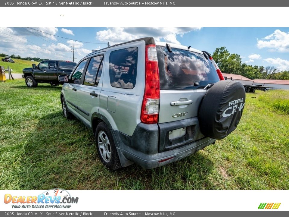 2005 Honda CR-V LX Satin Silver Metallic / Black Photo #5