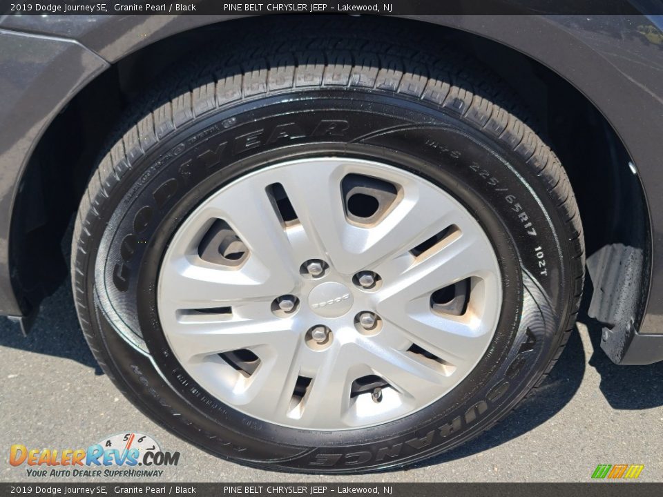 2019 Dodge Journey SE Granite Pearl / Black Photo #33