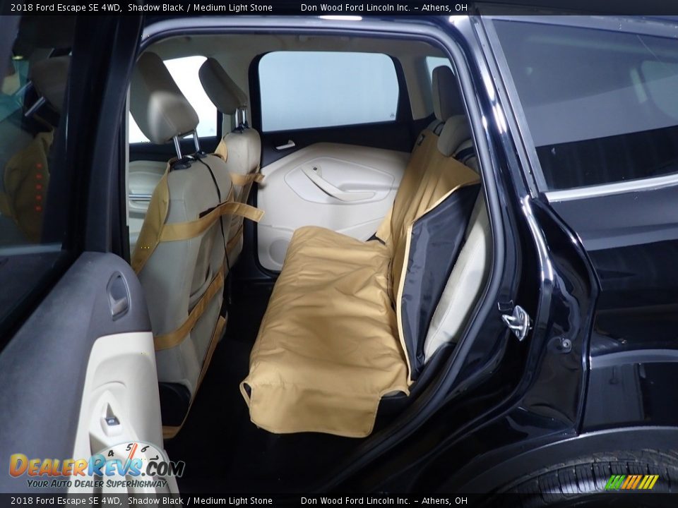 2018 Ford Escape SE 4WD Shadow Black / Medium Light Stone Photo #35