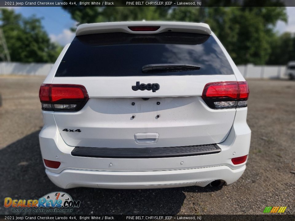 2021 Jeep Grand Cherokee Laredo 4x4 Bright White / Black Photo #4