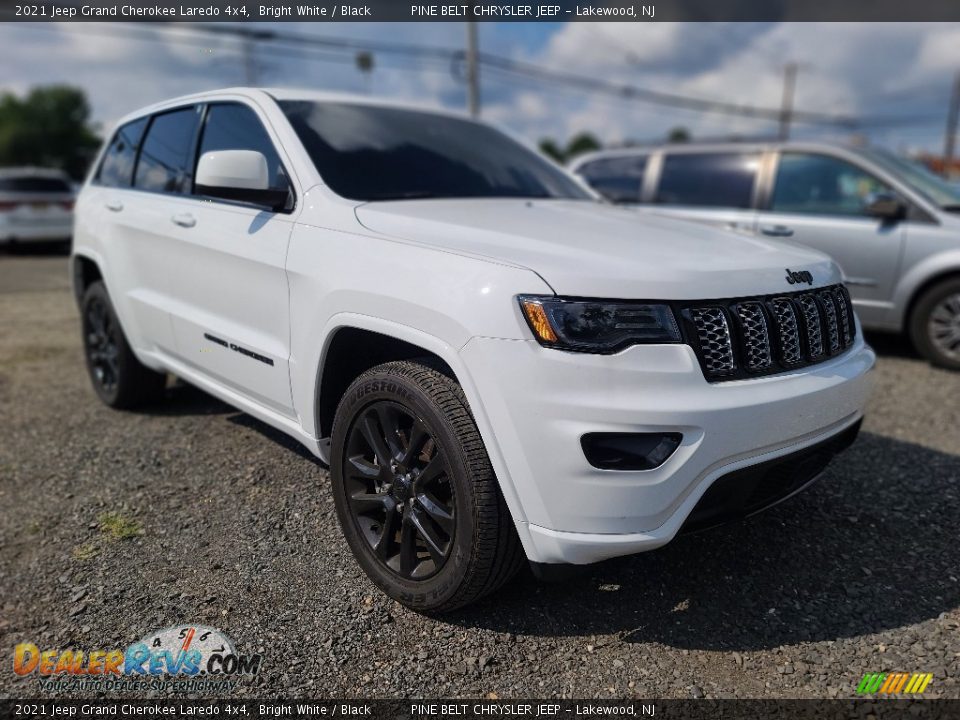 2021 Jeep Grand Cherokee Laredo 4x4 Bright White / Black Photo #7