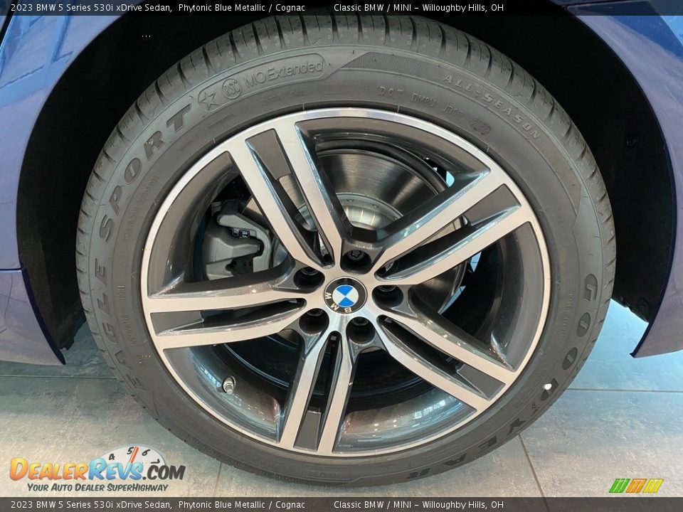 2023 BMW 5 Series 530i xDrive Sedan Wheel Photo #3