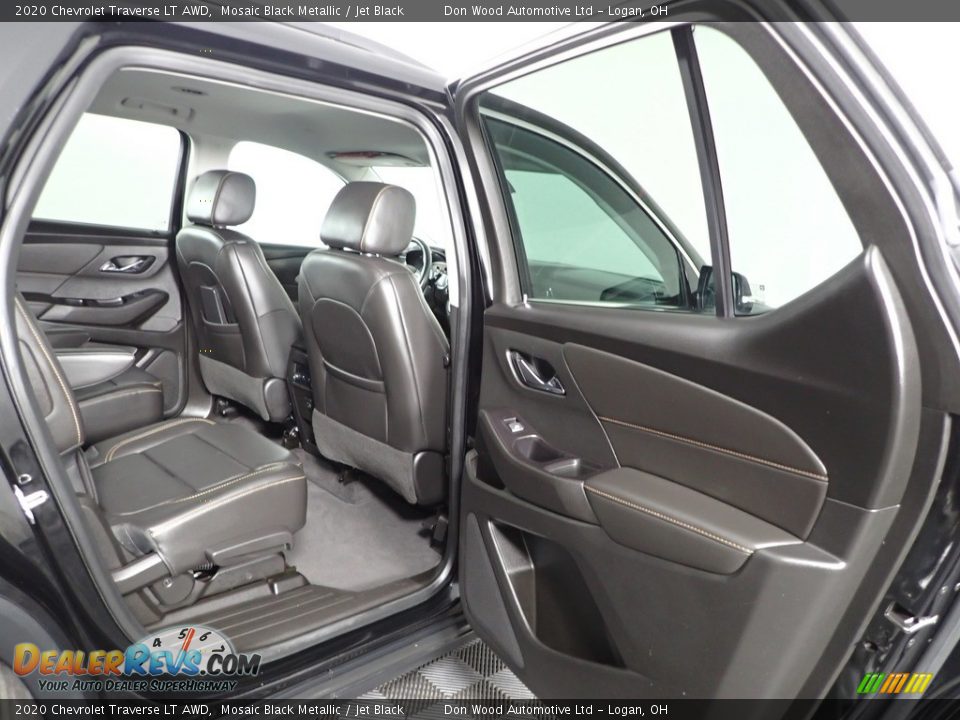 2020 Chevrolet Traverse LT AWD Mosaic Black Metallic / Jet Black Photo #31