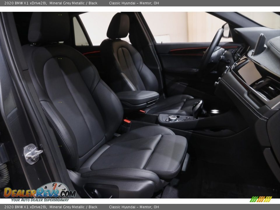 2020 BMW X1 xDrive28i Mineral Grey Metallic / Black Photo #16