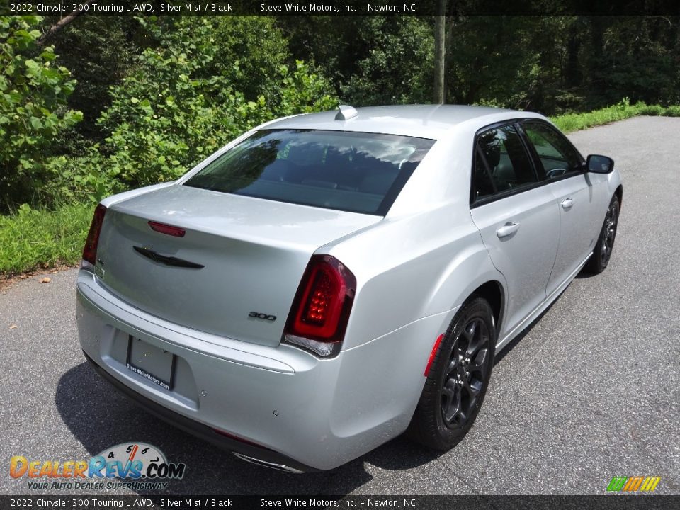 2022 Chrysler 300 Touring L AWD Silver Mist / Black Photo #6