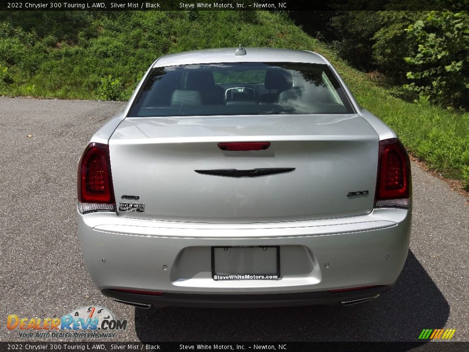 2022 Chrysler 300 Touring L AWD Silver Mist / Black Photo #7