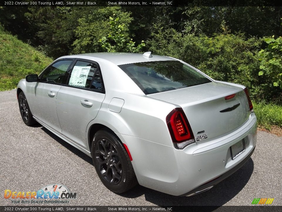 2022 Chrysler 300 Touring L AWD Silver Mist / Black Photo #8