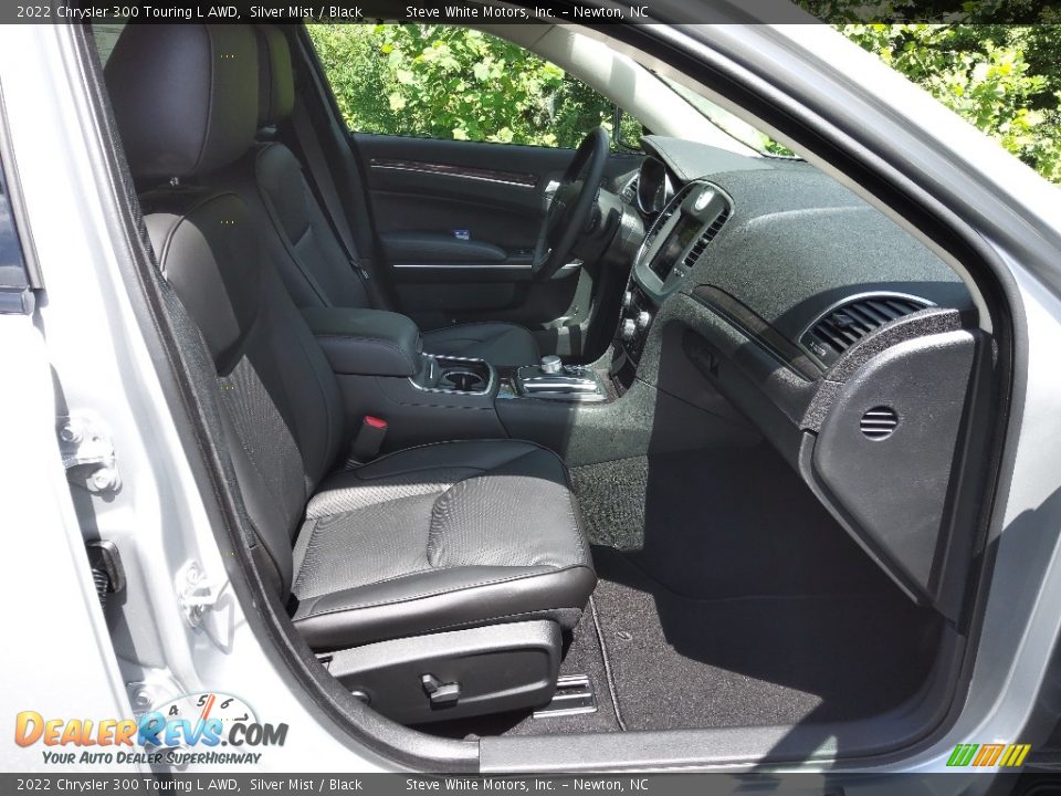 Front Seat of 2022 Chrysler 300 Touring L AWD Photo #17