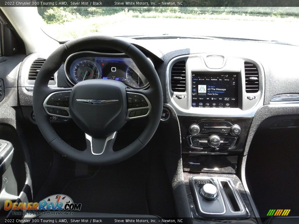 Dashboard of 2022 Chrysler 300 Touring L AWD Photo #18