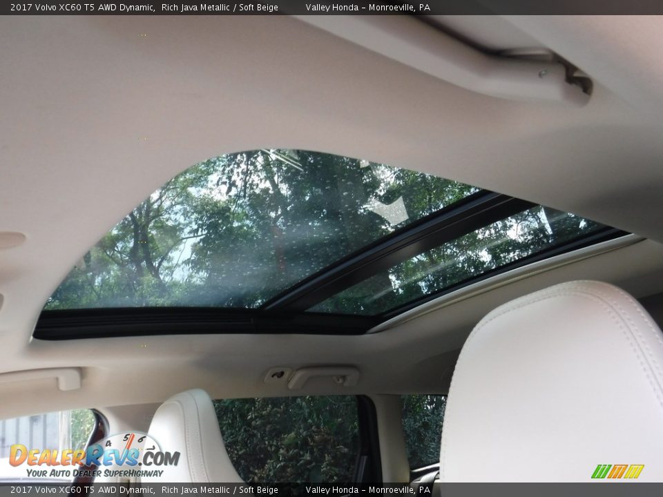 Sunroof of 2017 Volvo XC60 T5 AWD Dynamic Photo #9