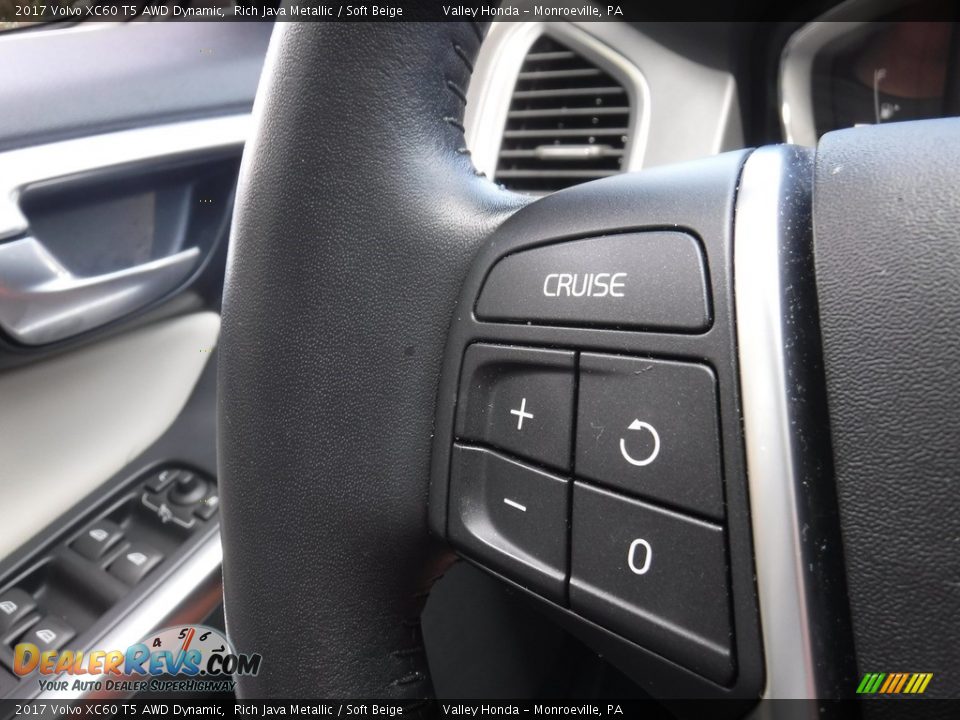2017 Volvo XC60 T5 AWD Dynamic Steering Wheel Photo #20