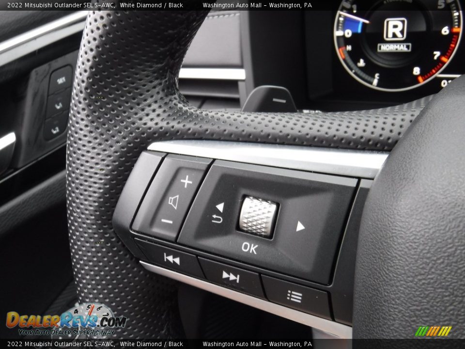 2022 Mitsubishi Outlander SEL S-AWC Steering Wheel Photo #26